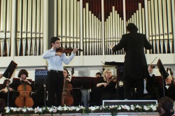 Студент колледжа Алексей Филиппов принял участие в летнем концертном турне Всероссийского юношеского симфонического оркестра