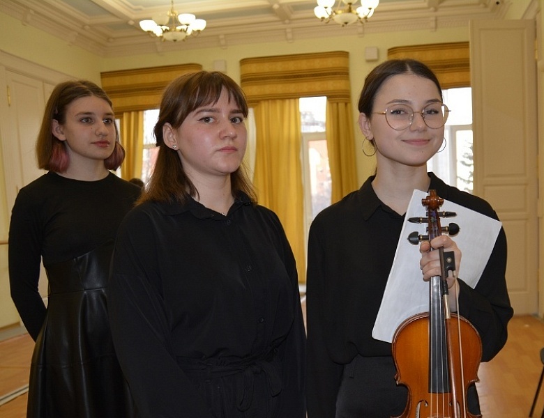 Старт больших отчетных концертов Саратовского областного колледжа искусств