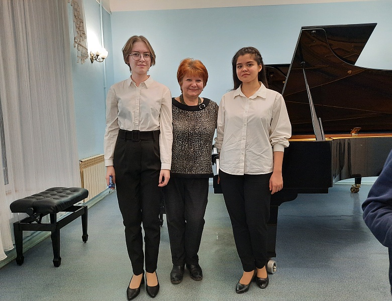 Студенты СОКИ стали победителями всероссийского конкурса фортепианных ансамблей