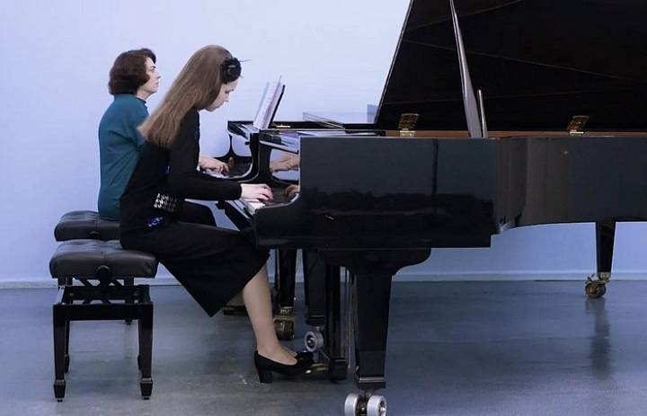 Фортепианный ансамбль из Саратова победил на всероссийском конкурсе