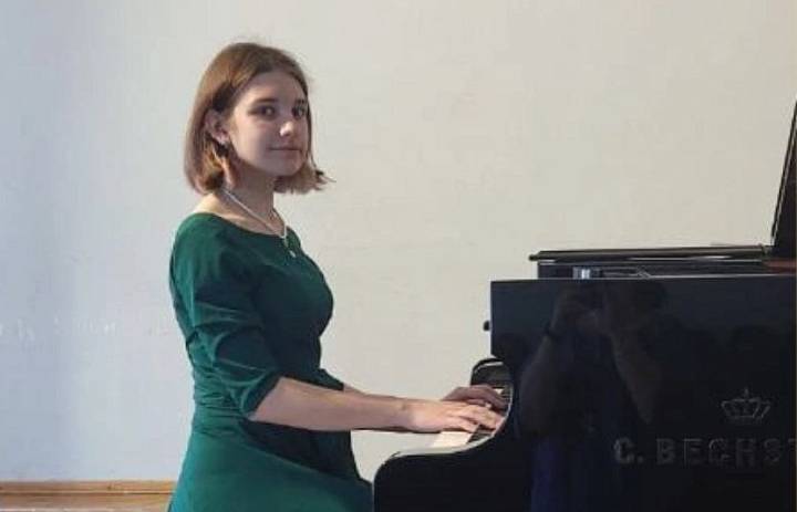 Пианистка Ксения Леонова вошла в число победителей всероссийского конкурса