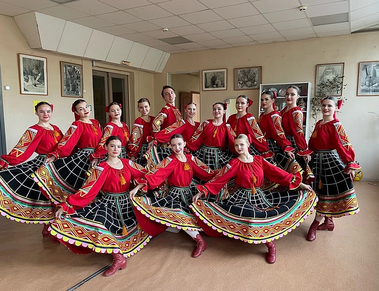 Ансамбль студентов Саратовского областного колледжа искусств стал победителем конкурса национального танца