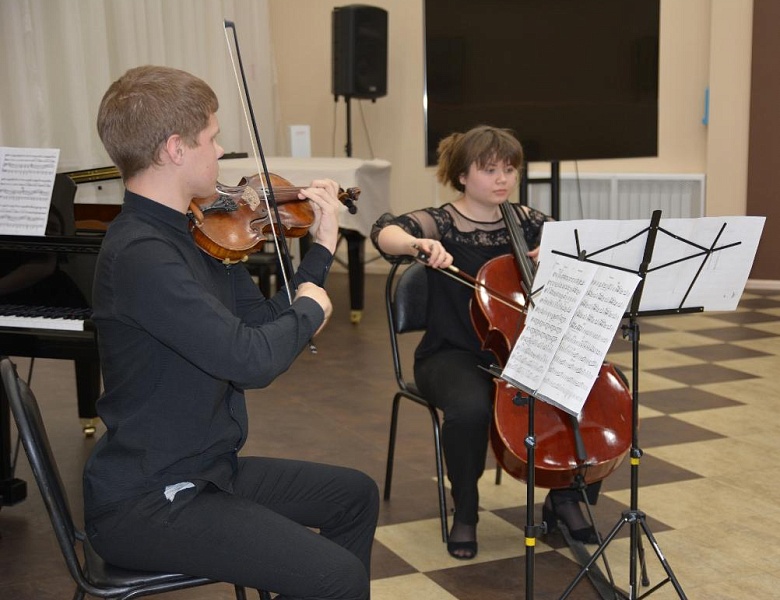 Выпускники музыкально-эстетического лицея имени А. Г. Шнитке планируют поступать в Саратовский областной колледж искусств