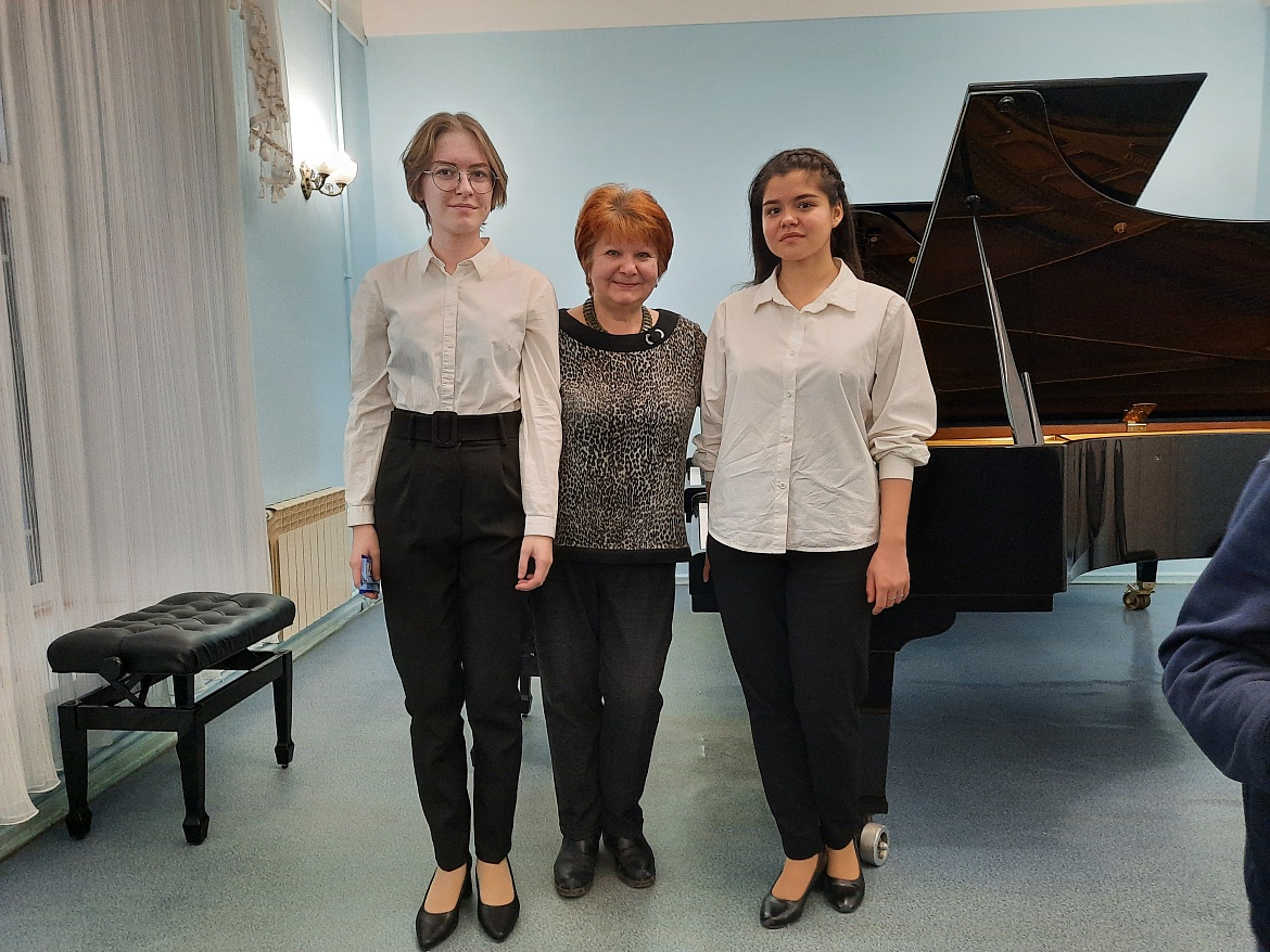 Студенты СОКИ стали победителями всероссийского конкурса фортепианных ансамблей