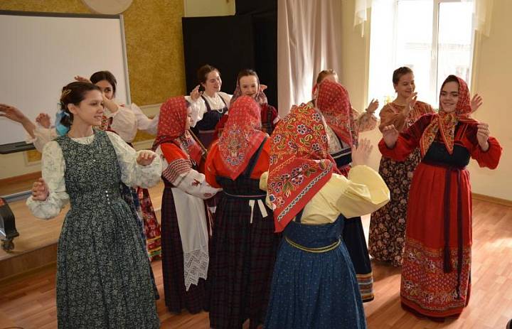 Работники культуры из районов области изучили особенности южнорусской песенной традиции