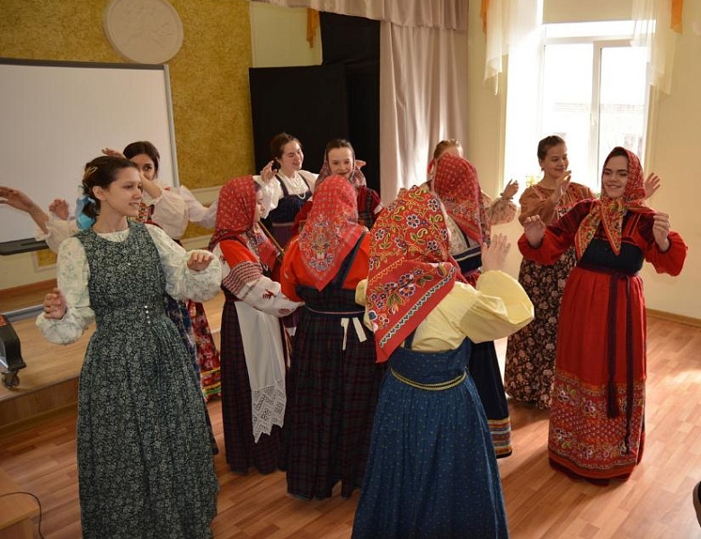 Работники культуры из районов области изучили особенности южнорусской песенной традиции