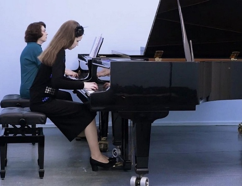 Фортепианный ансамбль из Саратова победил на всероссийском конкурсе