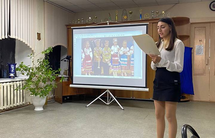 В Балашове обсудили актуальные проблемы работы с вокально-хоровыми коллективами