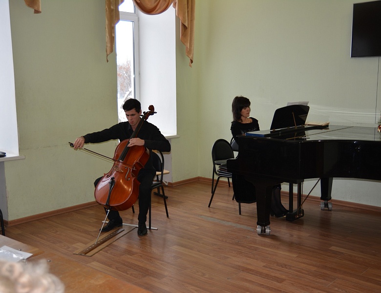 Итоги проведения Областного фестиваля-смотра юных скрипачей и виолончелистов "Декабрьские встречи"