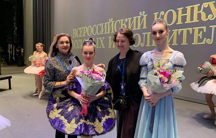 Студентки Саратовского областного колледжа искусств вошли в число лучших юных балерин страны